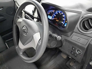 DAIHATSU MOVE 2013