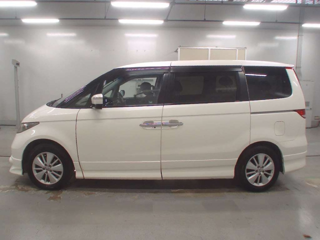 HONDA ELYSION 2011