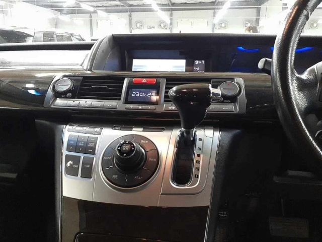 HONDA ELYSION 2011