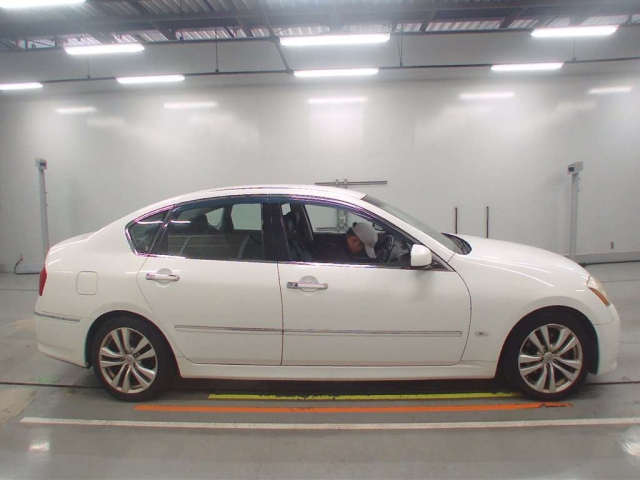 NISSAN FUGA 2009
