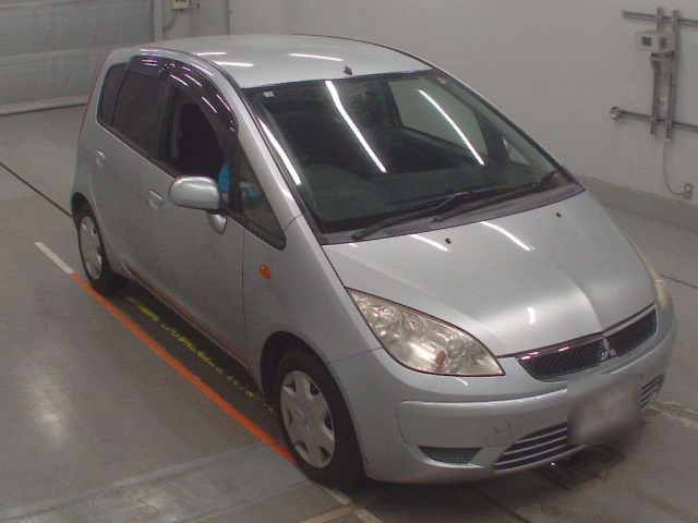 MITSUBISHI COLT 2010