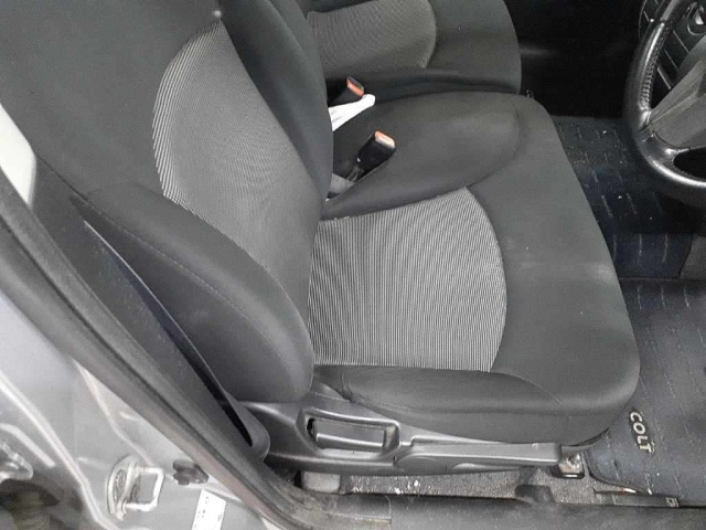 MITSUBISHI COLT 2010