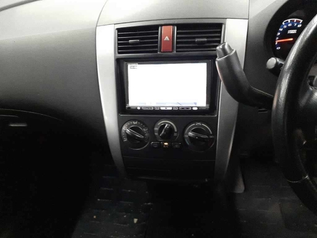 MITSUBISHI COLT 2010