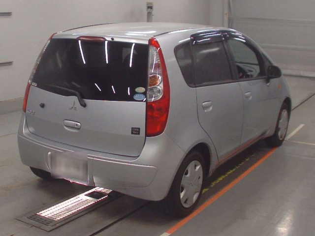 MITSUBISHI COLT 2010
