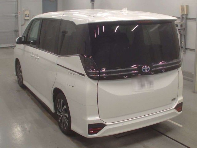 TOYOTA VOXY 2025
