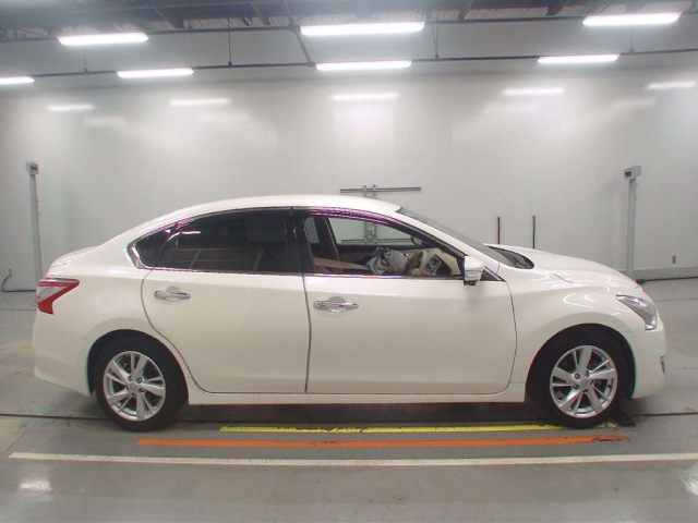 NISSAN TEANA 2017