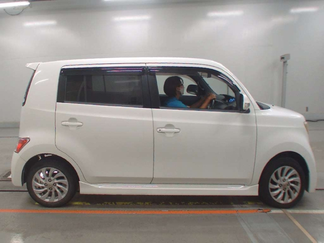 TOYOTA BB 2008