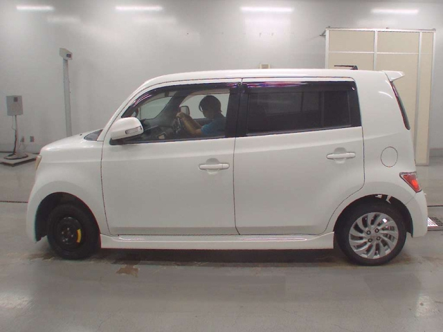 TOYOTA BB 2008