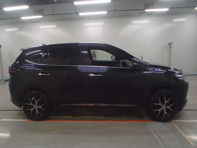 TOYOTA HARRIER 2020