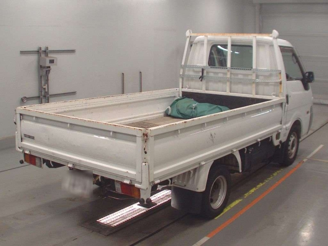 MAZDA BONGO 2011