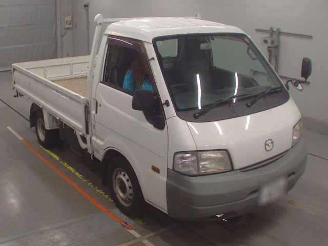 MAZDA BONGO 2011