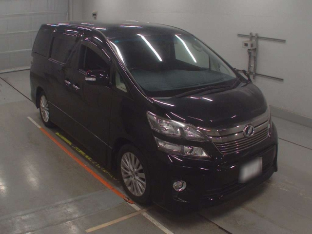 TOYOTA VELLFIRE 2013