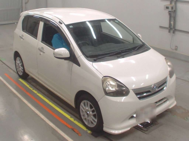 DAIHATSU MIRA E S 2011