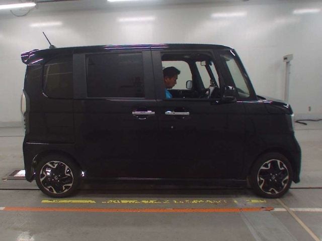 HONDA N BOX 2018