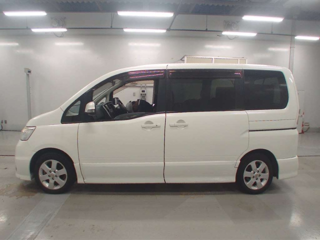 NISSAN SERENA 2008