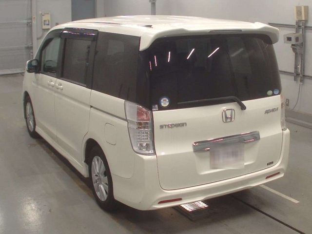 HONDA STEP WAGON 2010