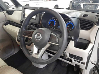 NISSAN ROOX 2020