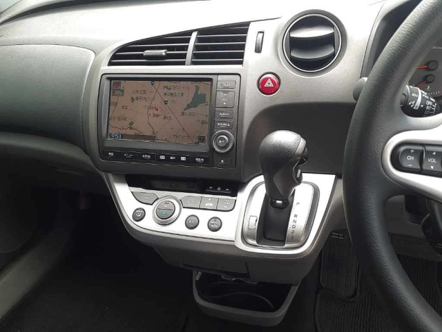 HONDA STREAM 2009