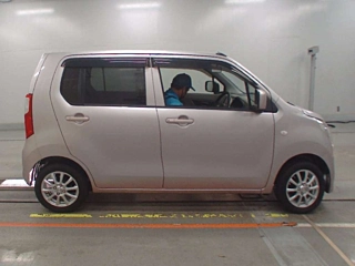 SUZUKI WAGON R 2013