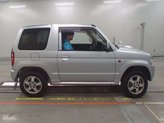 MITSUBISHI PAJERO MINI 2012