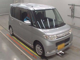 DAIHATSU TANTO 2009
