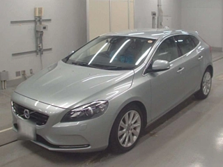 VOLVO V40 2013
