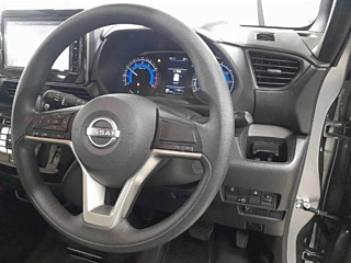 NISSAN ROOX 2024