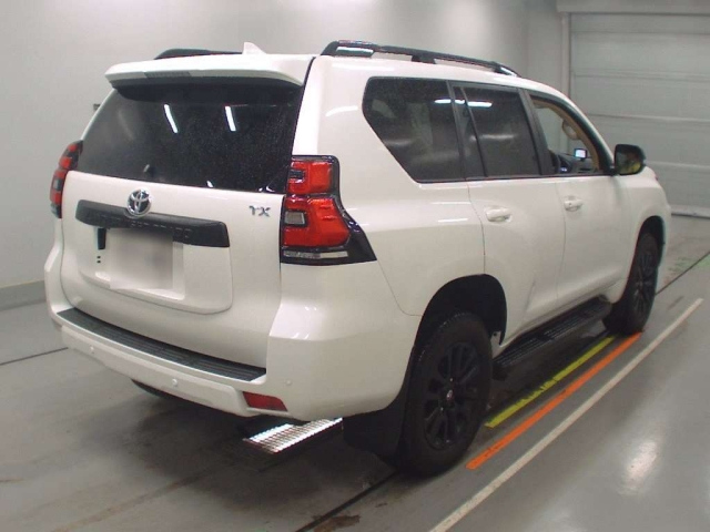 TOYOTA LAND CRUISER PRADO 2022