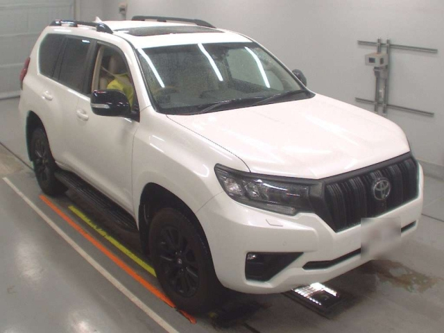 TOYOTA LAND CRUISER PRADO 2022