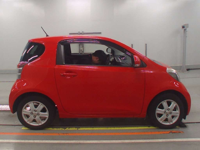 TOYOTA IQ 2014