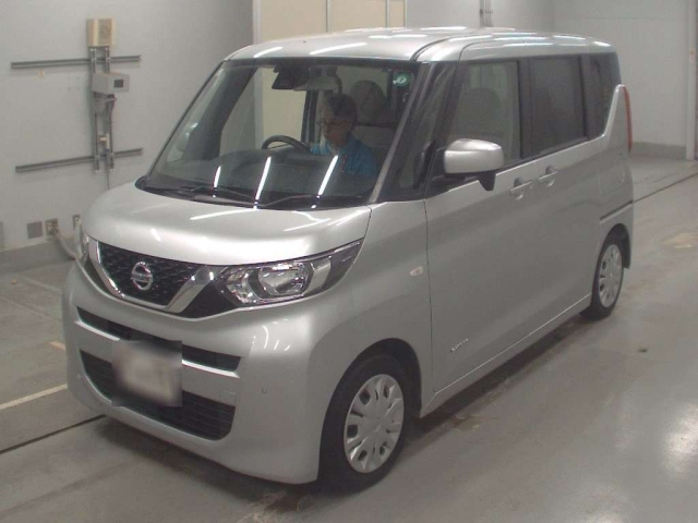 NISSAN ROOX 2020