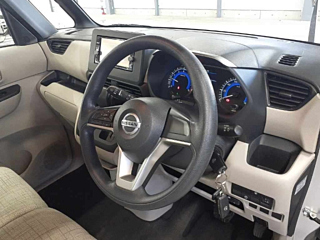 NISSAN ROOX 2020
