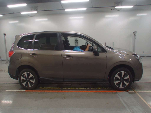 SUBARU FORESTER 2016