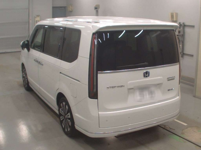 HONDA STEP WAGON 2024