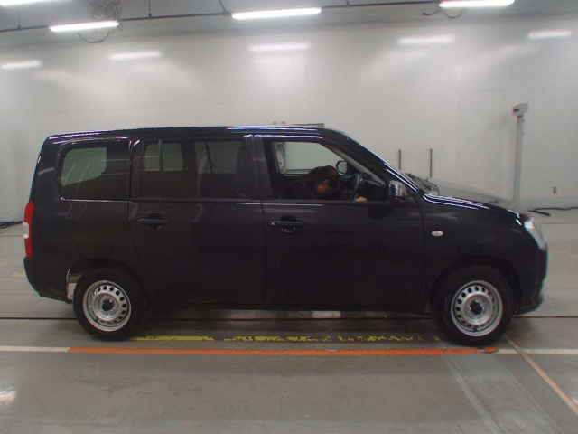 TOYOTA PROBOX 2025