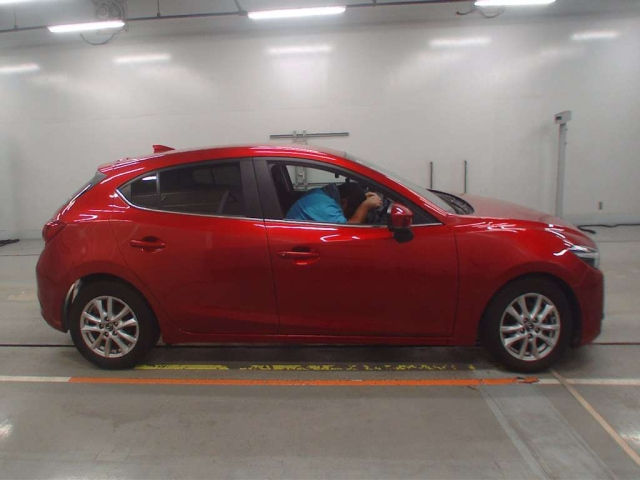 MAZDA AXELA 2017