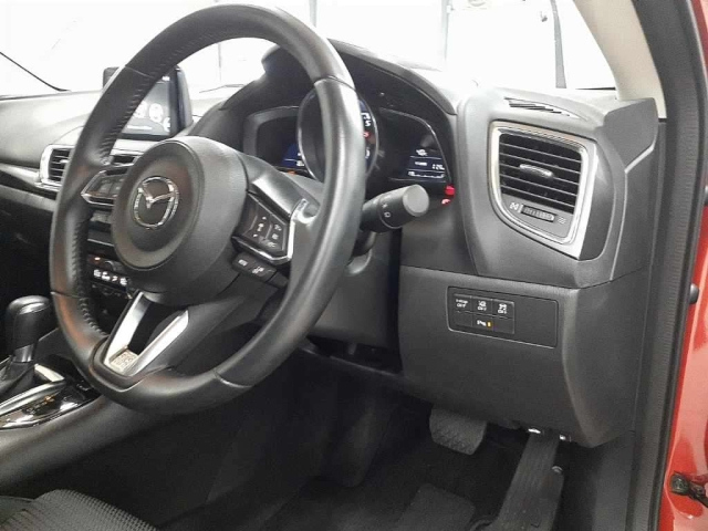 MAZDA AXELA 2017