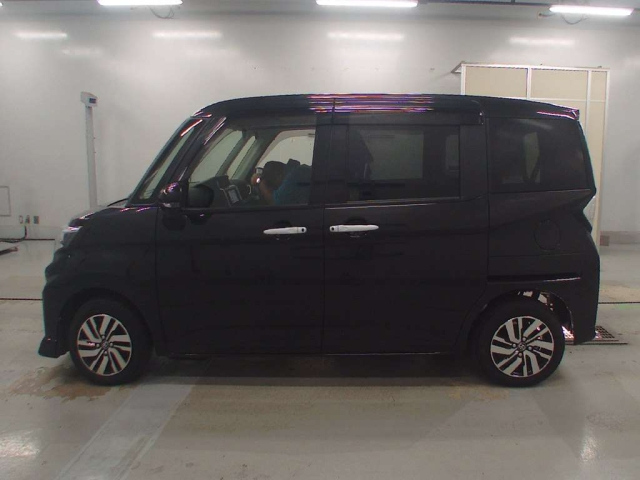 TOYOTA ROOMY 2021