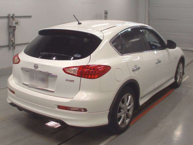 NISSAN SKYLINE CROSSOVER 2010