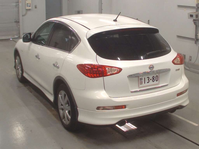 NISSAN SKYLINE CROSSOVER 2010