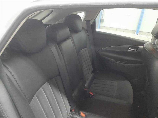 NISSAN SKYLINE CROSSOVER 2010