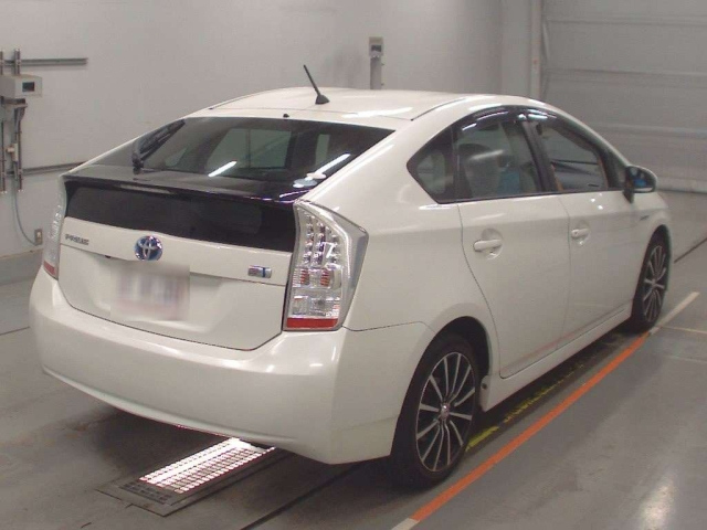 TOYOTA PRIUS 2011