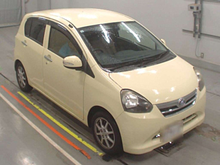 DAIHATSU MIRA E S 2012