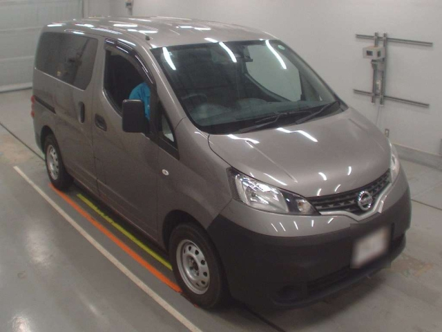 NISSAN NV200 2020