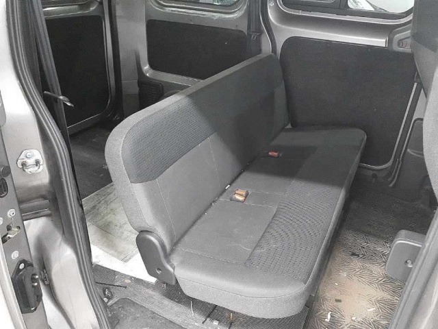 NISSAN NV200 2020