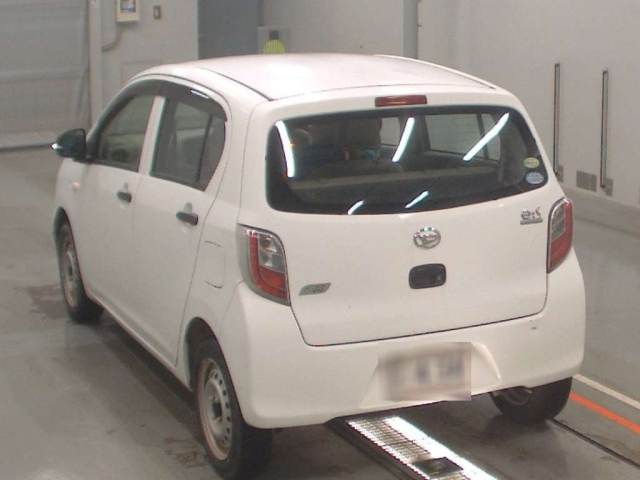 DAIHATSU MIRA E S 2012