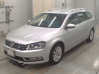 VOLKSWAGEN PASSAT VARIANT 2012
