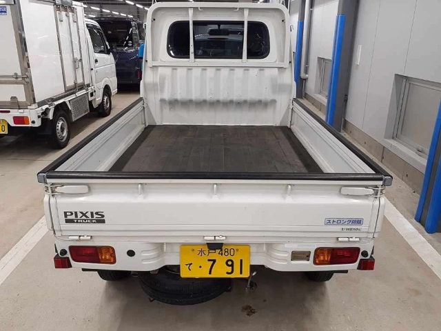 TOYOTA PIXIS TRUCK 2013