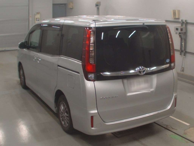 TOYOTA ESQUIRE 2016