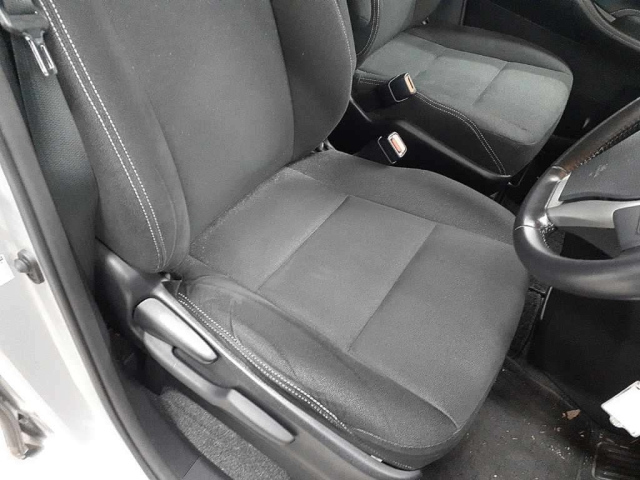 TOYOTA ESQUIRE 2016